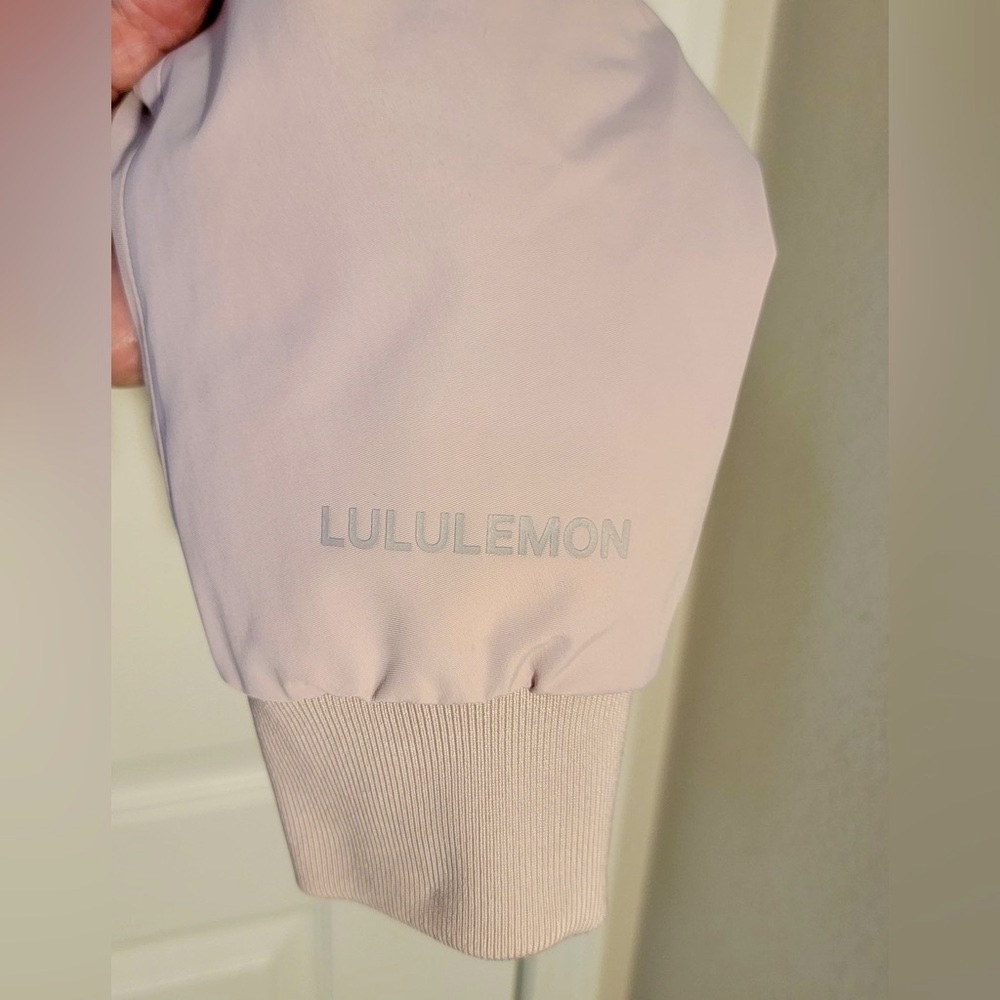 Lululemon Winter Warrior Coat•Bomber Goose Down Glyde•Porcelain Pink•FLAWLESS•4 - Picture 13 of 16